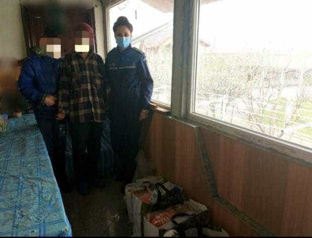 “Dăruim de sărbători”-De Paște, polițiștii argeșeni au ajutat mai multe persoane nevoiașe