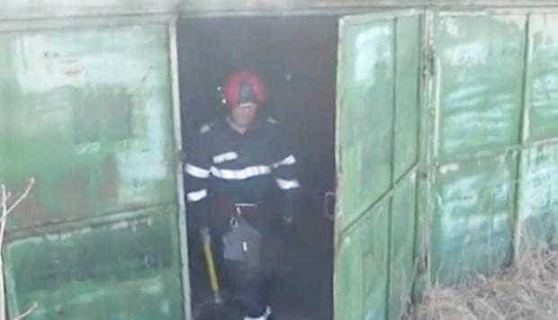Într-unul dintre  garajele ilegale  din Câmpulung a izbucnit  un incendiu