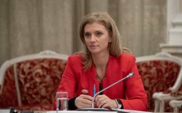 Alina Gorghiu: Inspectorul şcolar general al judeţului Argeş trebuie demis de urgenţă pentru că a dus politicul în şcoală ca să asigure victoria unui lider