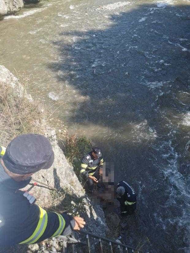 Tragedie la Stoenești. Bărbat găsit înecat
