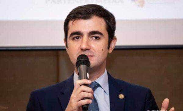 CLAUDIU NĂSUI: „Românii care vor salarii mai mari din munca lor nu cer niciun privilegiu”