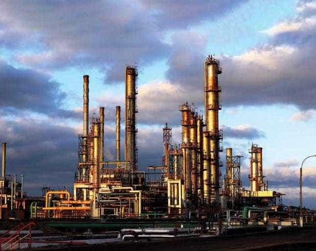 Rafinăria Petromidia, amendată de Garda de Mediu Constanța pentru poluare
