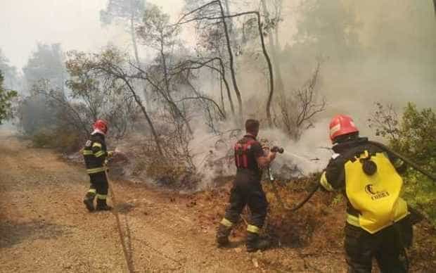 România ajută din nou Grecia. 142 de pompieri pleacă vineri să intervină la stingerea incendiilor