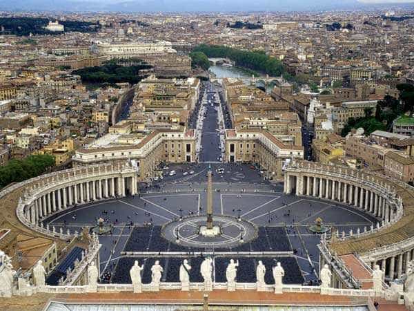 22 octombrie:  Sărbătoarea Statului Vatican