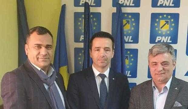 ADRIAN MIUȚESCU: “ÎI MULȚUMESC DOMNULUI SOARE PENTRU ACTIVITATEA DIN CADRUL INSTITUȚIEI PREFECTULUI”