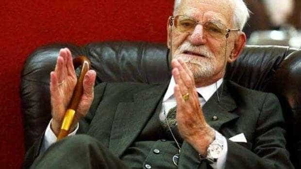 Academicianul dr. Constantin Bălăceanu-Stolnici: „Am trecut prin multe epidemii care au speriat omenirea. Am scăpat cu vaccin”