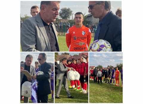 Fotbaliștii alb-violeți au inaugurat noul teren de sport de la Stolnici