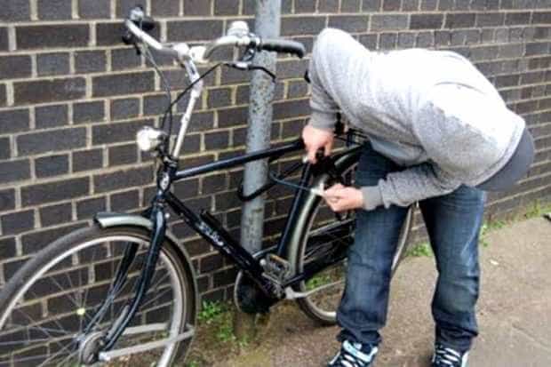 Argeș. Hoțul de biciclete a ajuns în arest!