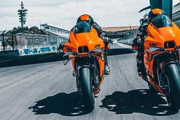 Trei motociclete supersport de la KTM pe care te poți baza: RC 8C, RC 390 și RC 125