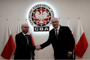 chestor principal de poliție Liviu Vasilescu si directorul Biroului Central Anticorupție (CBA), din Polonia, domnul Andrzej Stróżny