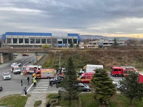 Accident grav la Pitești. Două persoane au ajuns la spital