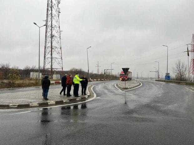 Fluidizarea traficului și gestionarea accesului în intersecția dintre Strada Uzinei și Centura Mioveni Sud DN73E