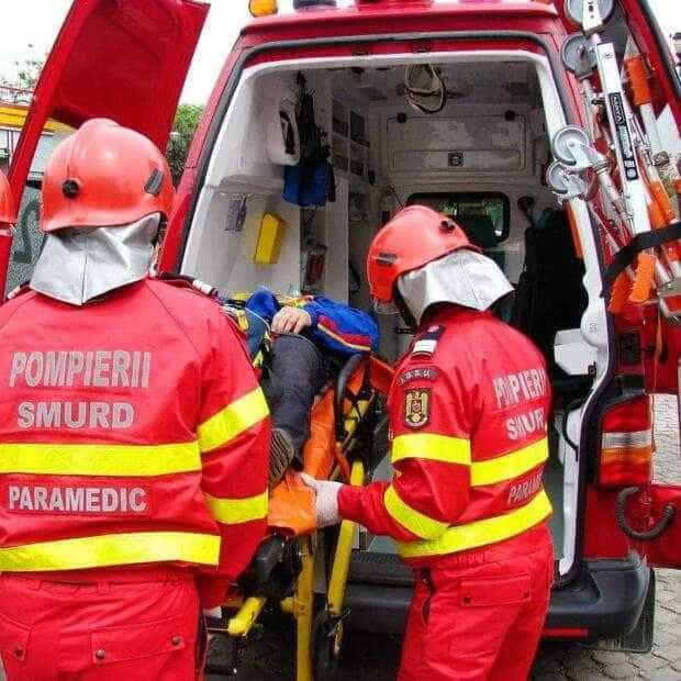 Video. Grav accident de muncă în Argeș. Bărbat dus la spital în comă!