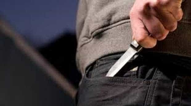 Tânăr lovit cu un cuțit, după o ceartă, în Argeș