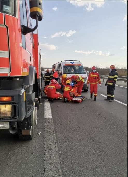 Accident cu trei mașini pe A1. A intervenit elicopterul SMURD