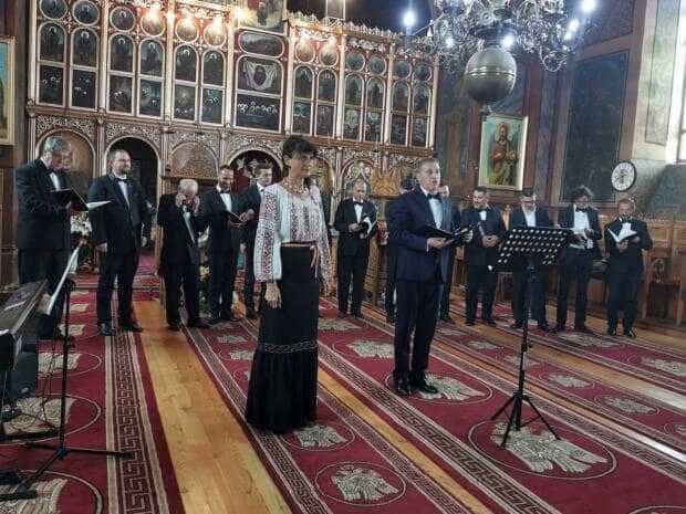 Concert de Florii la Biserica „Sfânta Vineri” din Pitești. Cântă și tinere talente de la „Lipatti”