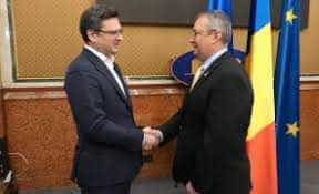 Premierul Ciucă s-a întâlnit cu Ministrul de Externe din Ucraina