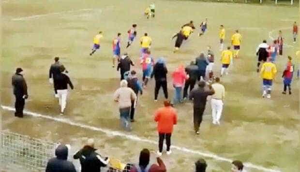 11-violenta-fotbal-Calinesti-1448