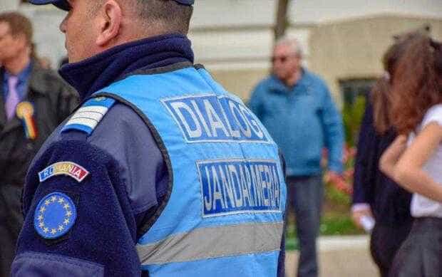 Jandarmii argeșeni asigură ordinea și liniștea publică la evenimentele din acest weekend