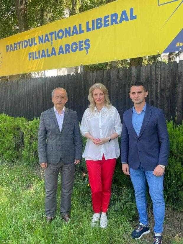 Arbitru de Liga 1 în echipa PNL Ștefănești. Candidează pentru Primărie, în 2024