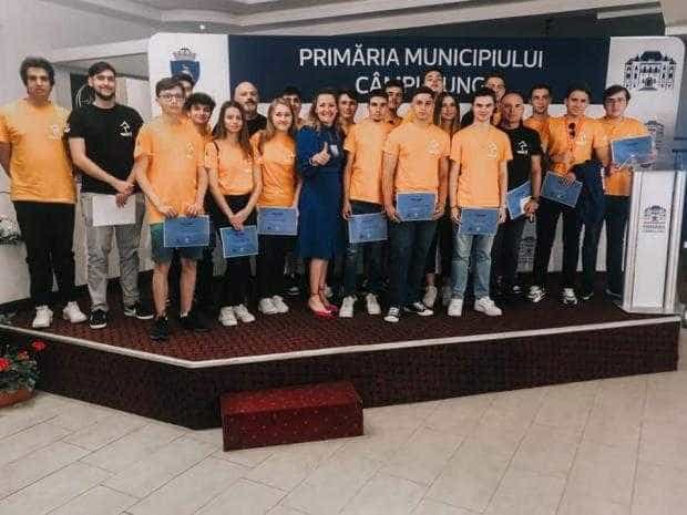 Echipa de robotică a Colegiului Dinicu Golescu, premiată de Zilele Câmpulungului