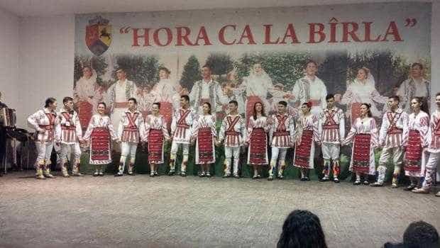 Începe festivalul folcloric „Hora ca la Bârla” – o manifestare cu tradiție din sudul județului