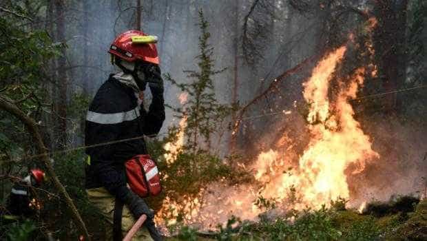 Argeș: Incendii în care au ars aproximativ 32.600 mp vegetație uscată și mărăciniș