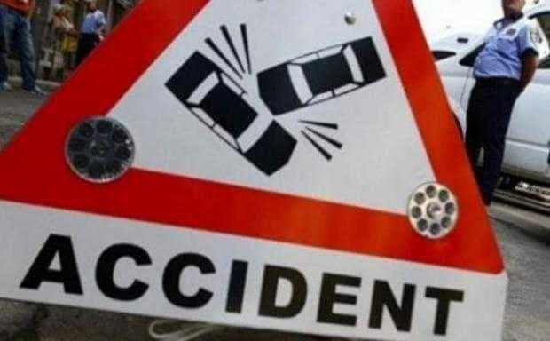 Accident cu 3 mașini pe Autostrada Soarelui. Trafic restricționat