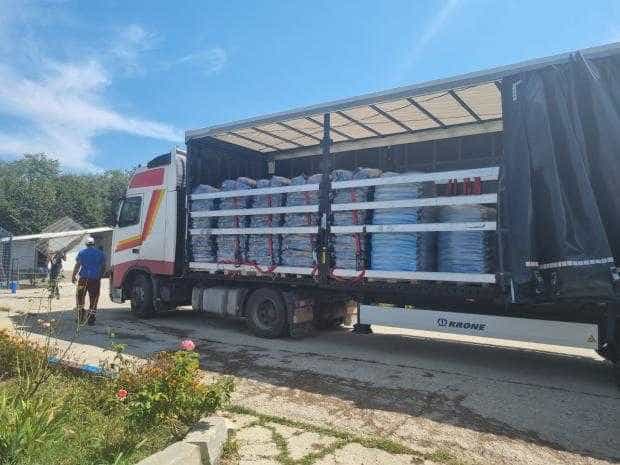 O nouă donație de hrană pentru animalele din adăpostul Mioveni