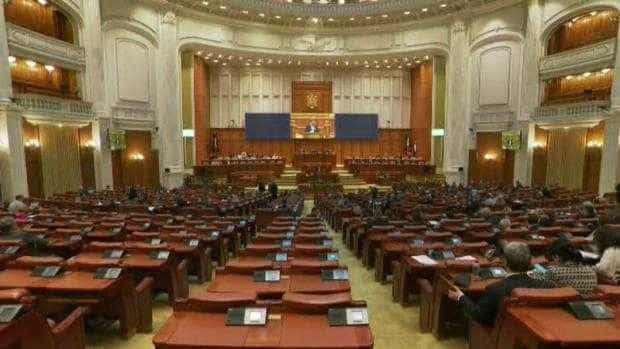 În ciuda votului deputaților, un primar a anunțat că nu va mări salariile pentru el și viceprimari