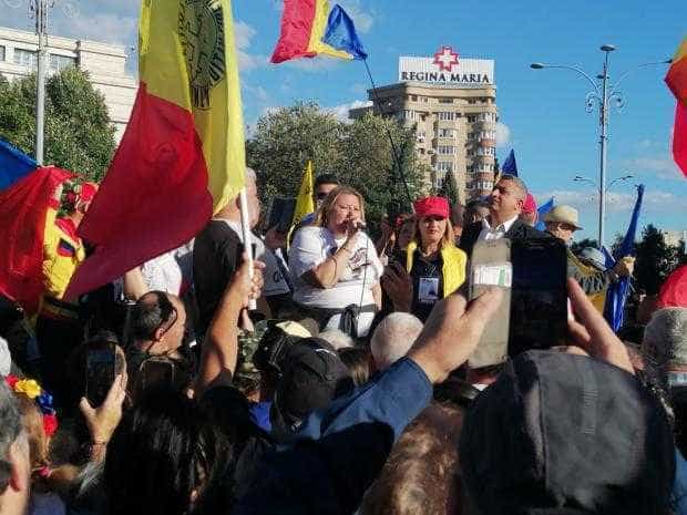 Scandal între taberele Simion și Șoșoacă, în fața Guvernului