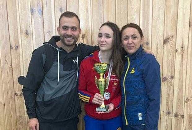 Sabrera română Amalia Covaliu a câştigat medalia de argint la Budapesta