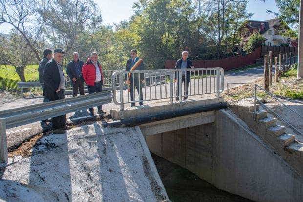 Bani europeni pentru drumurile din comuna Șuici