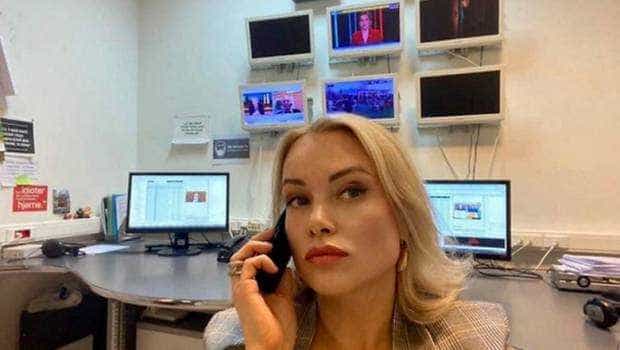 O instanță din Rusia a decis arestarea jurnalistei Marina Ovsiannikova. Tânăra a fugit din țară