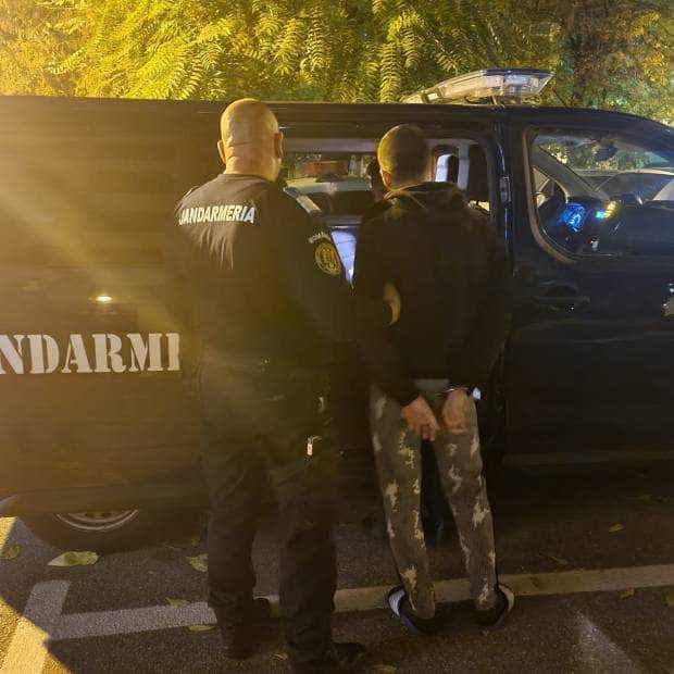 Bărbat urmărit național, depistat de jandarmi în Pitești