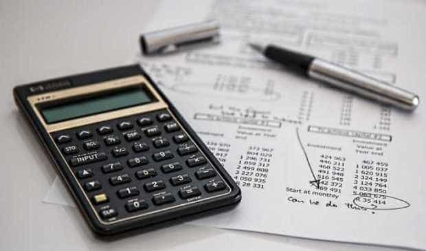 Datornicii nu vor mai putea cumpăra sau vinde maşini până nu îşi plătesc taxele