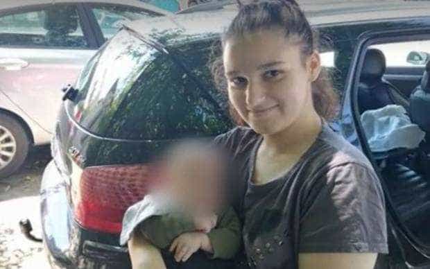 Cătălina a murit la 17 ani, după ce medicii i-au uitat pansamentele în abdomen, în timpul operației de cezariană