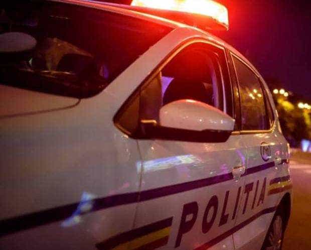 Un argeșean arestat în Belgia e acuzat că a furat o remorcă plină cu anvelope