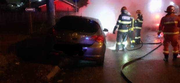 O mașină a ars în Pitești