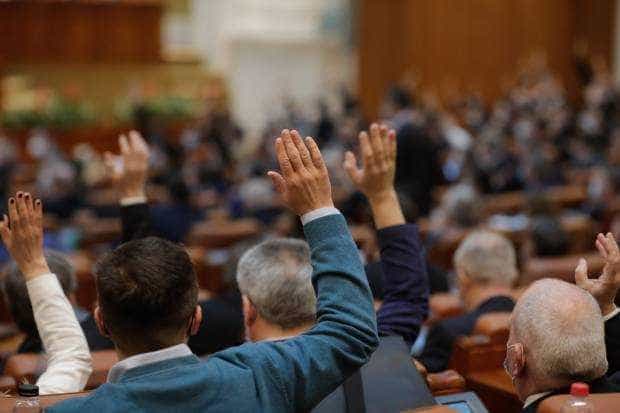 Parlamentul a adoptat legea care permite localităților să se unească în consorții administrative