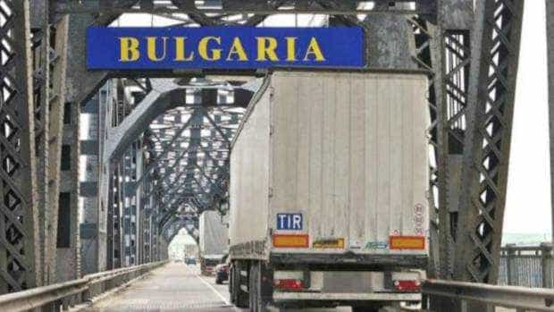 Transportatorii cer desființarea controalelor la granița cu Bulgaria
