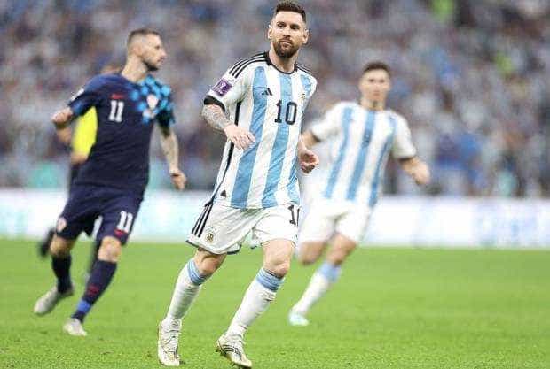 Argentina, prima echipă calificată în finala din Qatar. Adversara se decide azi, după Franța – Maroc