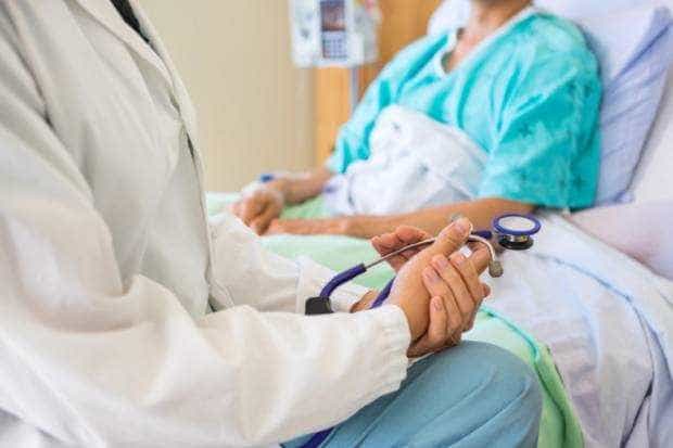 Noi reguli în spitale: vizitatorii nu au voie să stea mai mult de 30 de minute