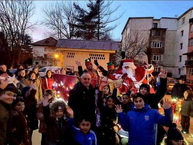 Vineri vine Moș Crăciun la Ștefănești