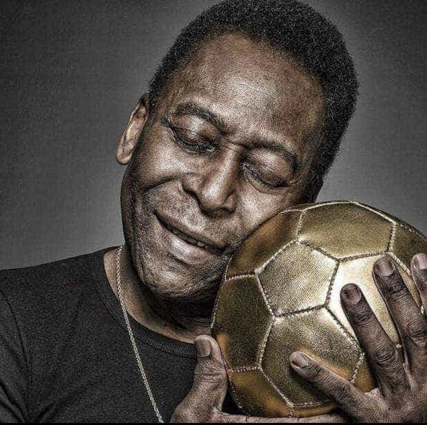 Legendarul fotbalist Pele a murit la vârsta de 82 de ani
