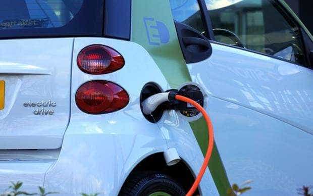 Programul Rabla se modifică. Se dau peste 10.000 de euro pentru o maşină electrică