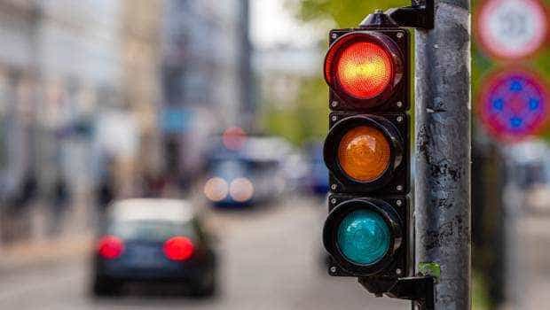 Pitești. Patru șoferi au pățit-o pentru că au trecut pe roșu