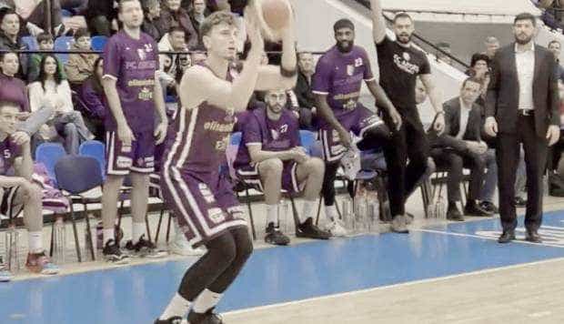 Victoria de la Ploieşti a echipei de baschet a Piteştiului sporeşte şansele de a intra în play-off