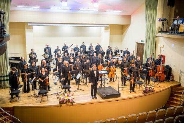 500 de abonați la concertele online ale Filarmonicii Pitești