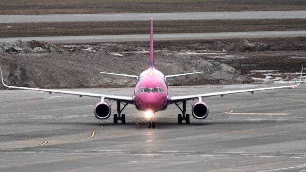 Un bărbat a murit în timpul aterizării unui avion Wizz Air